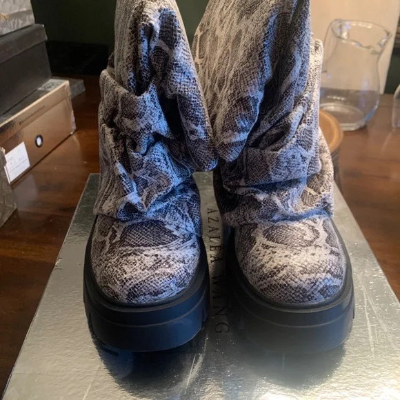 Azalea Wang Combat Boots - Picture 3 of 6